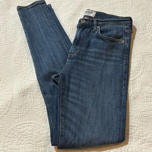 Agolde skinny high/mid rise denim. 27